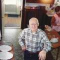 Les April 2003